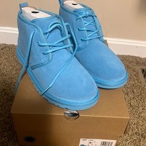 Ugg Neumel Boots, Blue Women’s size 8